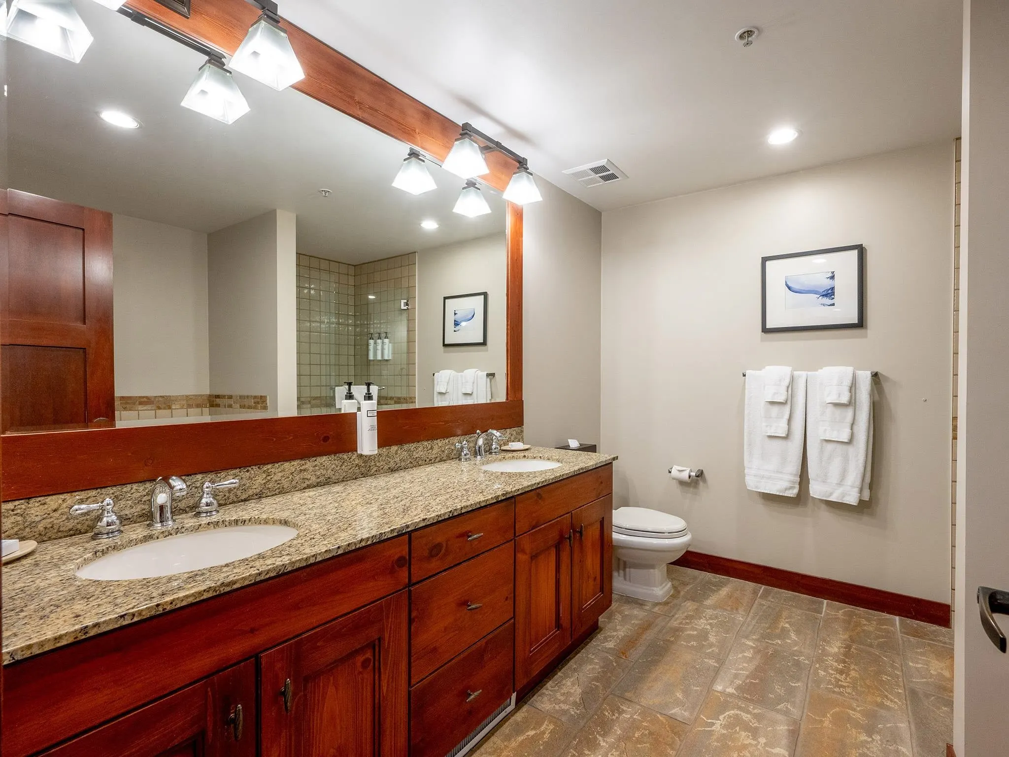 208 2202 Gondola Way