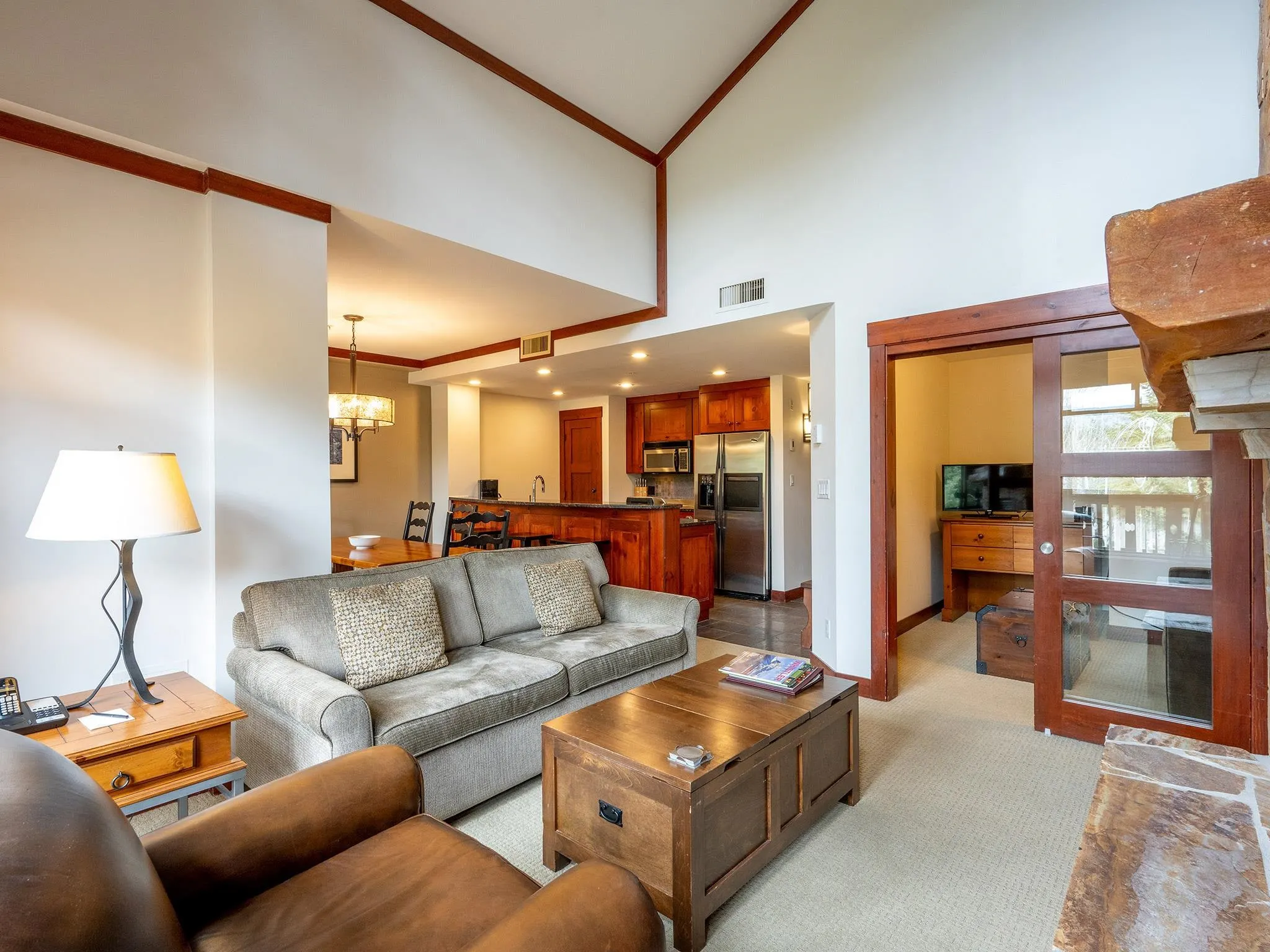 208 2202 Gondola Way