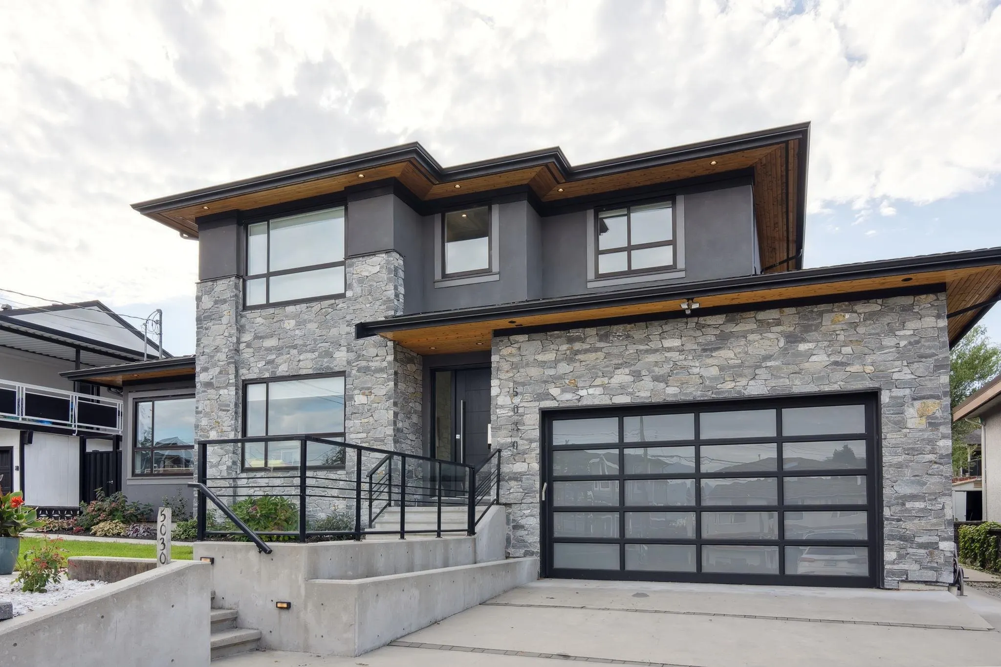 5030 Hardwick Street