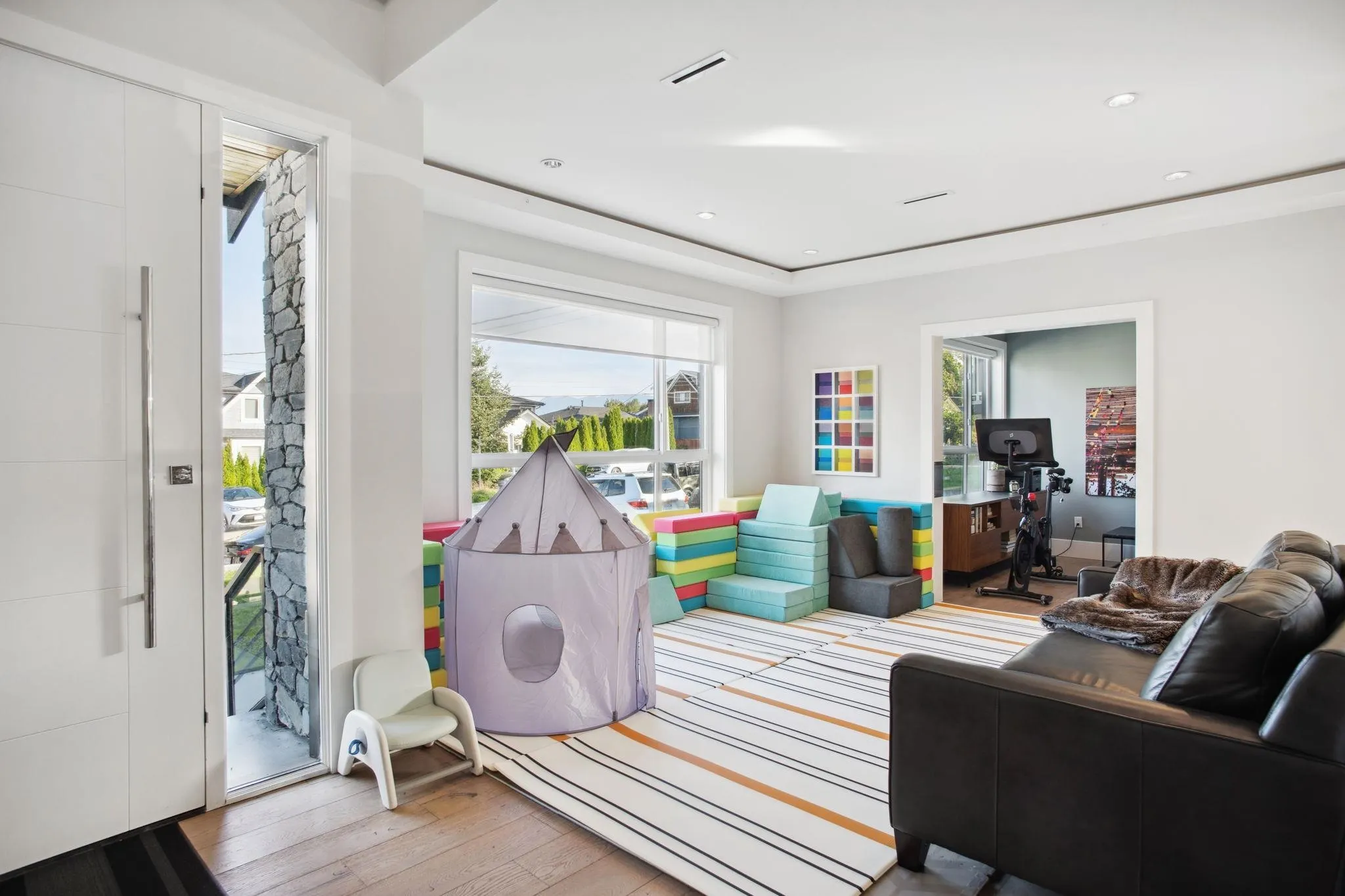 5030 Hardwick Street