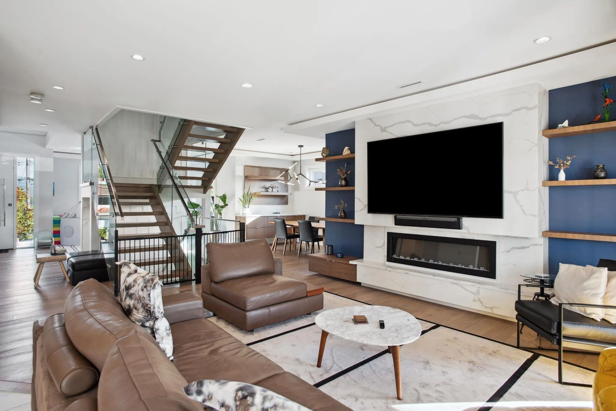 5030 Hardwick Street