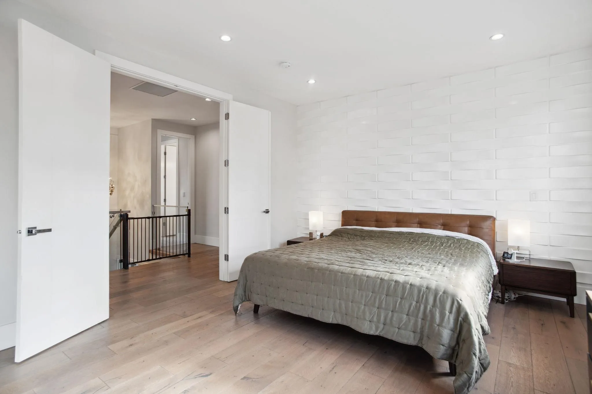 5030 Hardwick Street