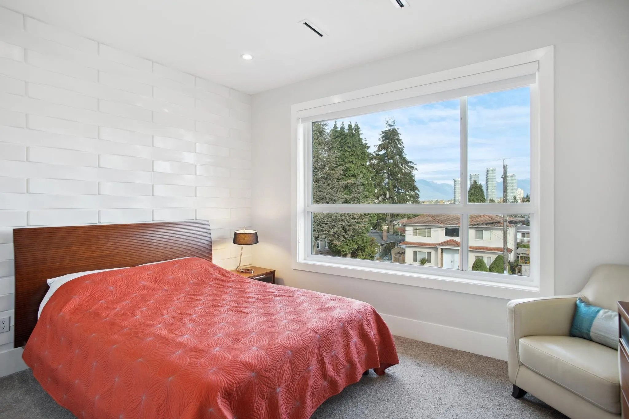 5030 Hardwick Street