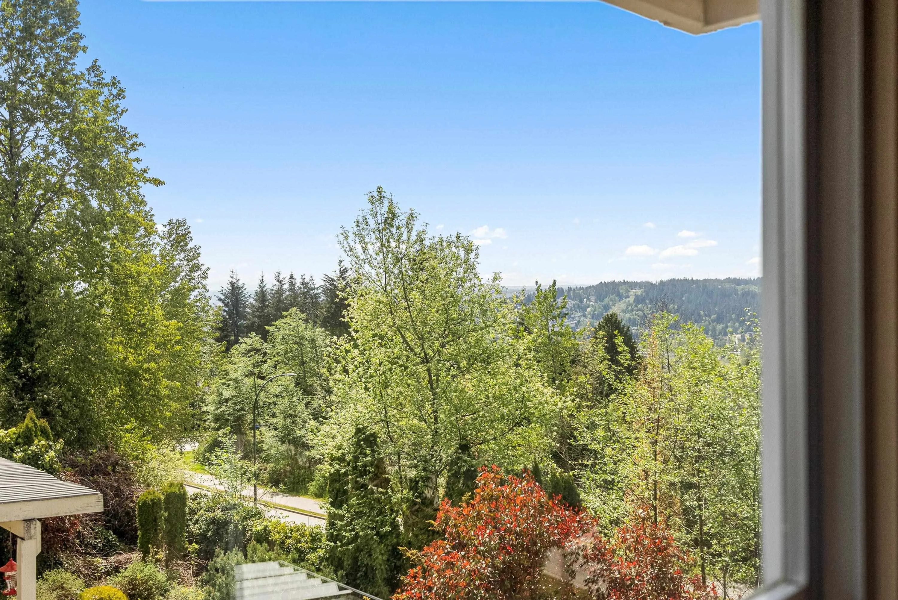 2622 Sandstone Crescent