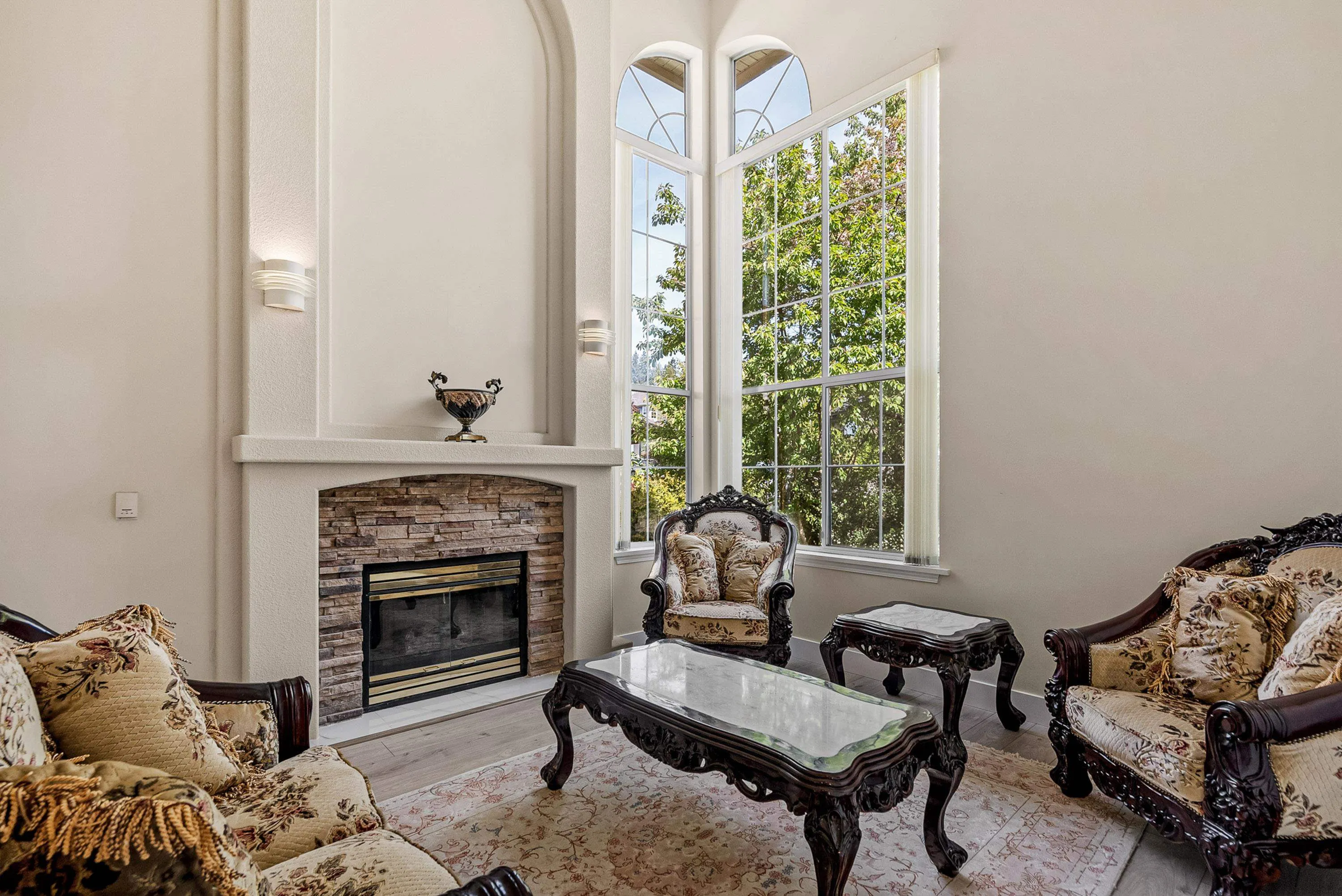 2622 Sandstone Crescent