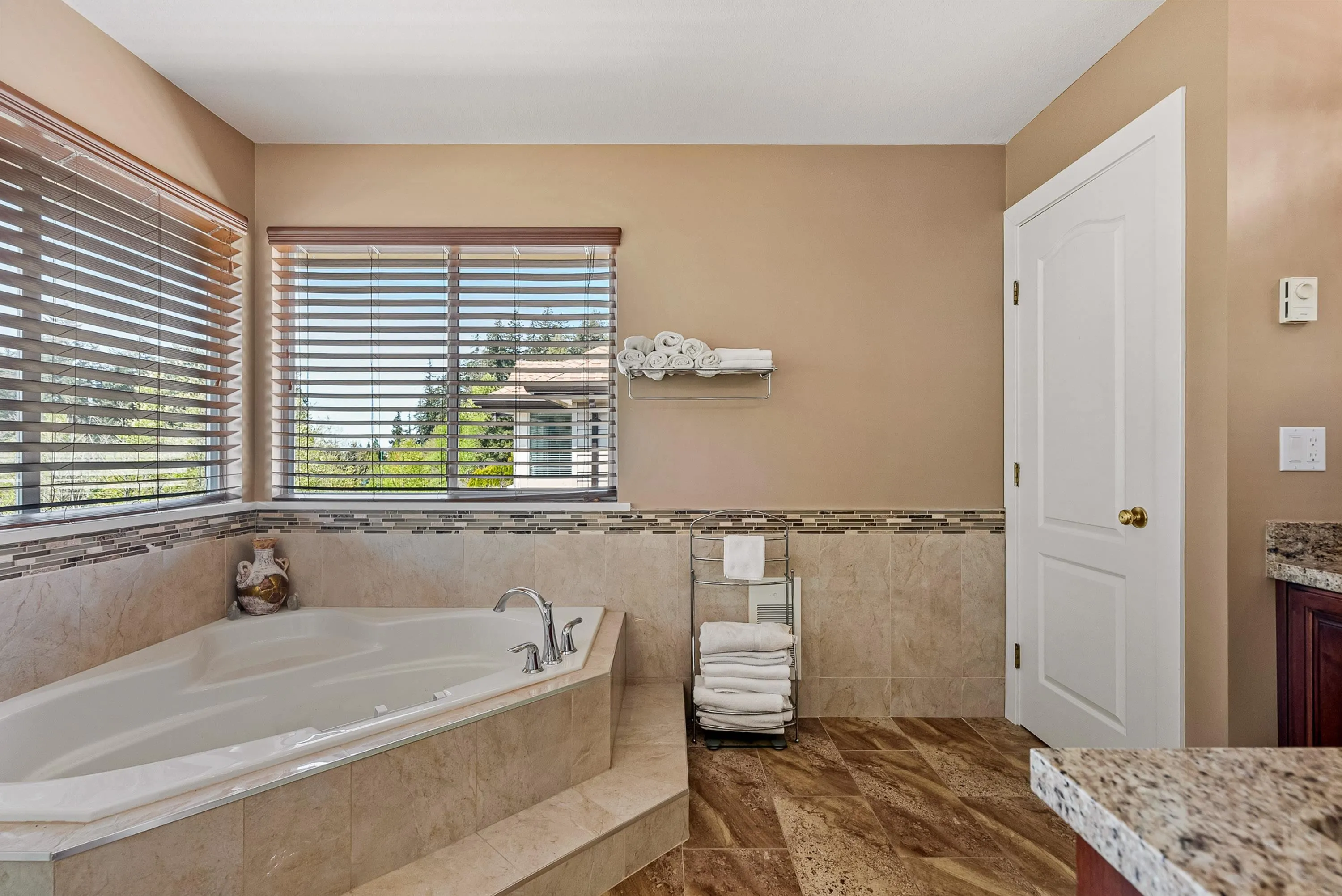 2622 Sandstone Crescent