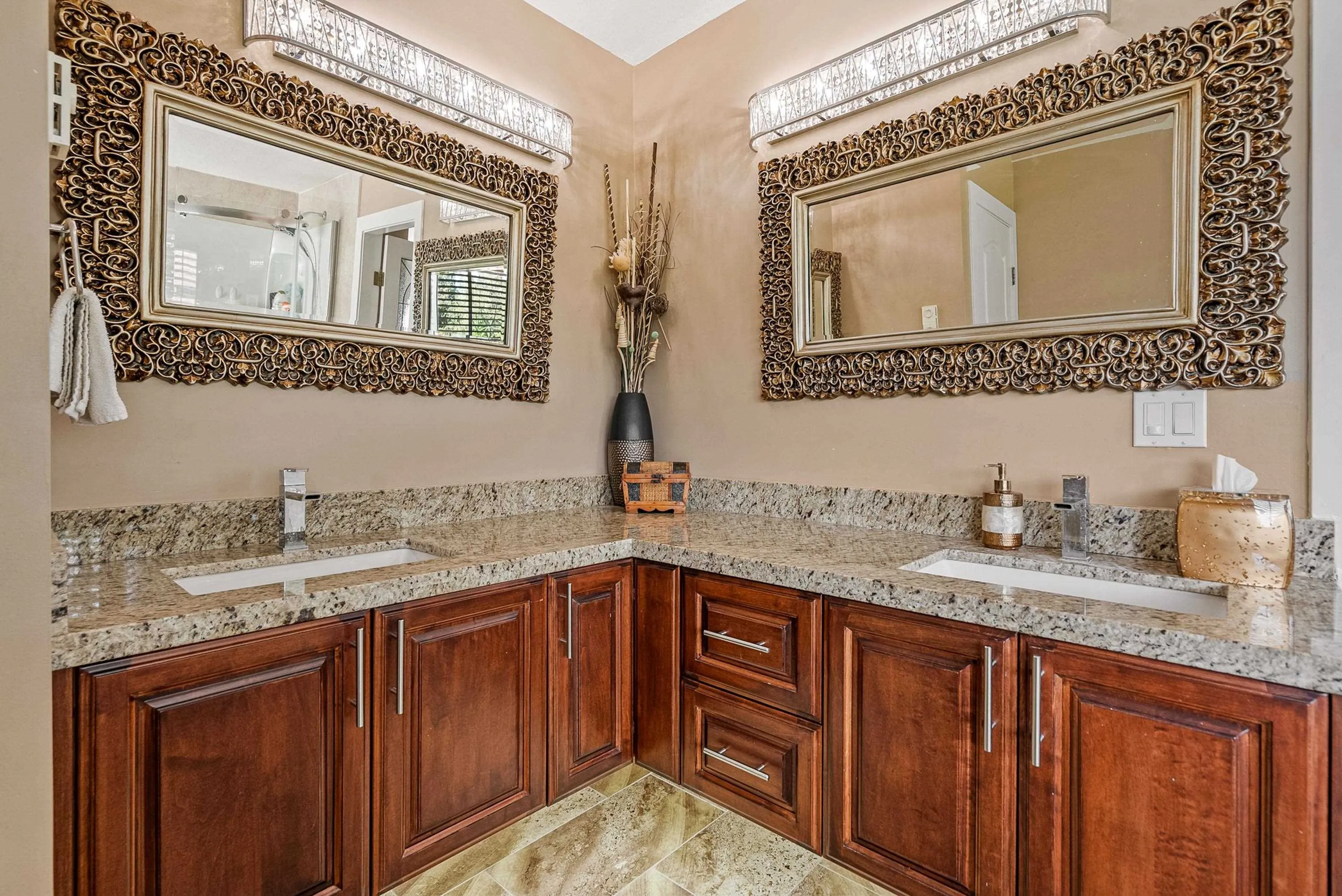 2622 Sandstone Crescent