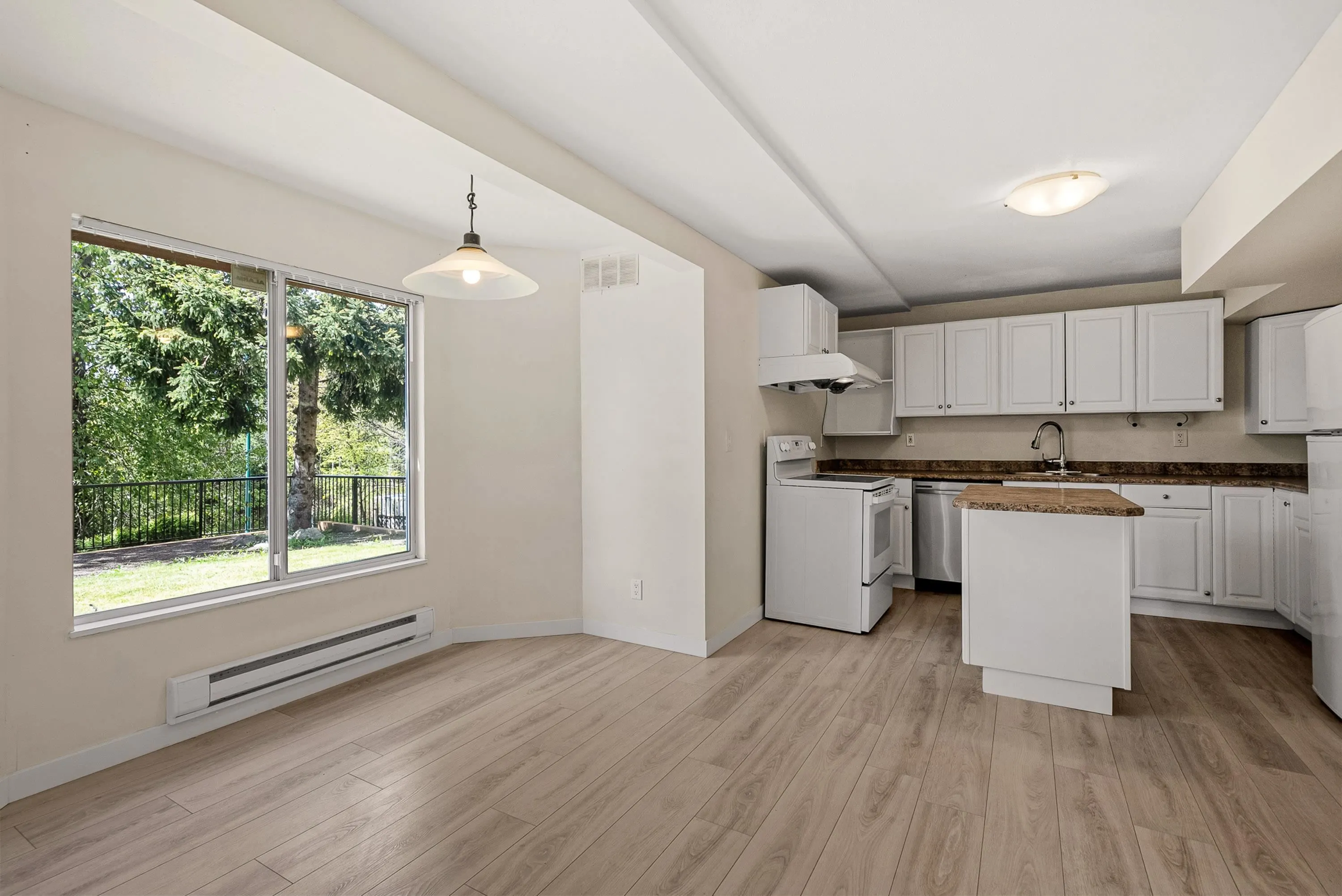 2622 Sandstone Crescent