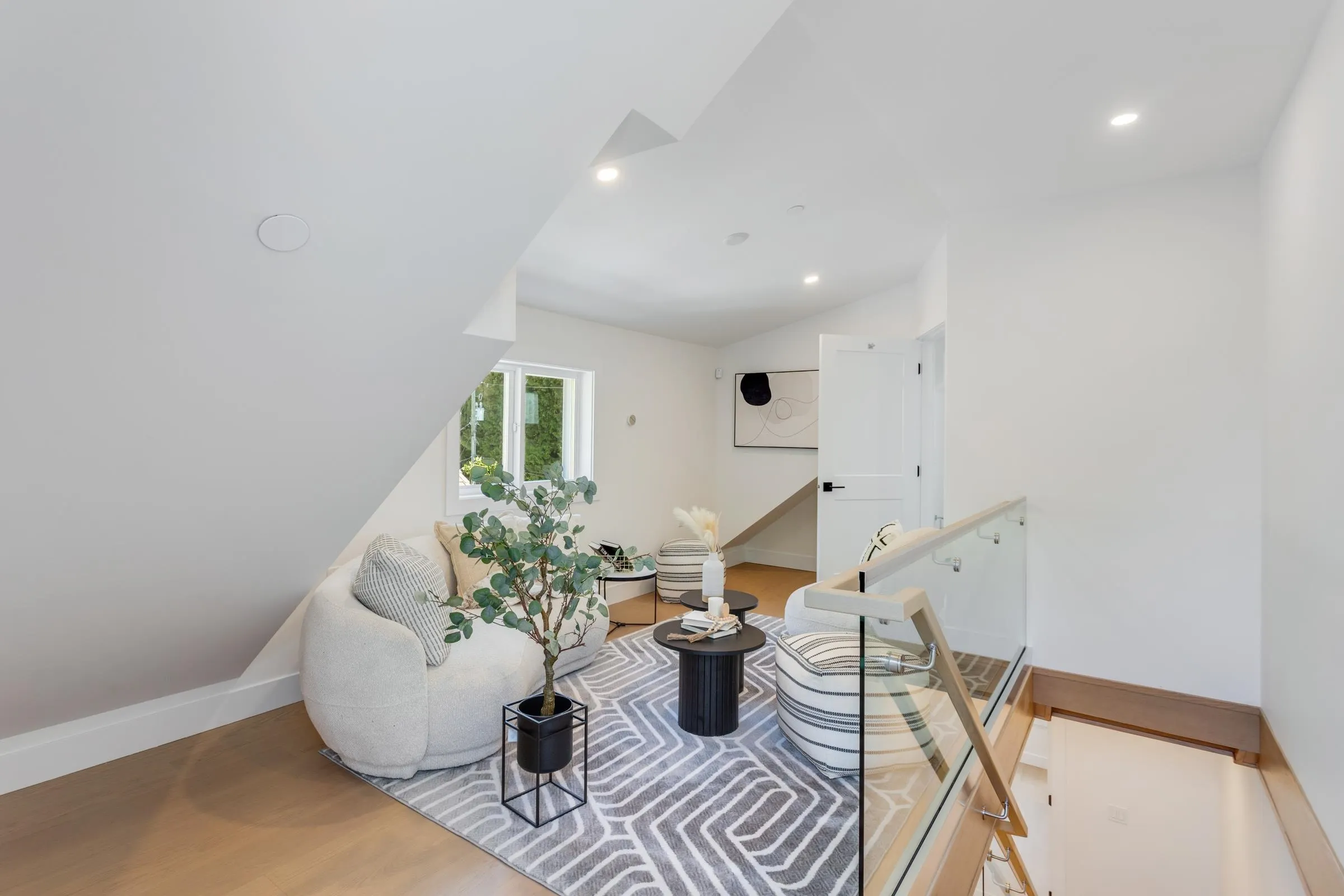 2658 Waterloo Street