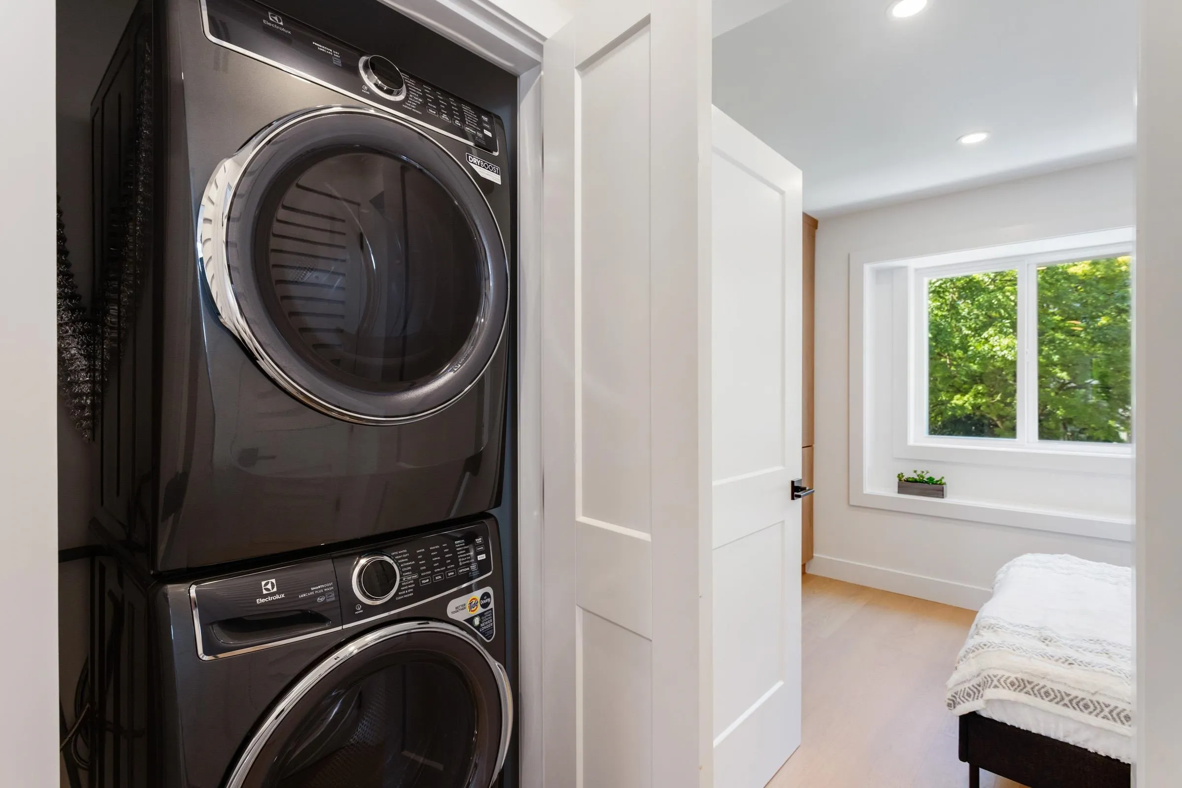 2658 Waterloo Street