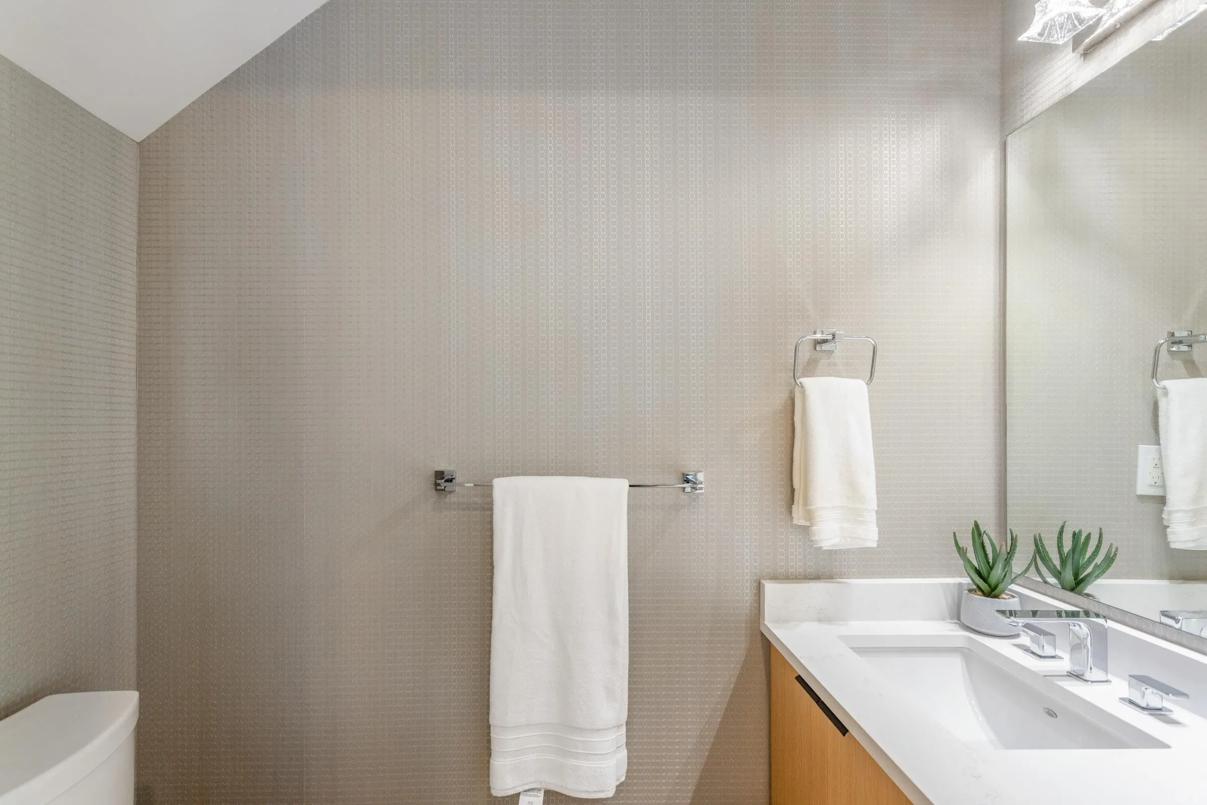 2658 Waterloo Street