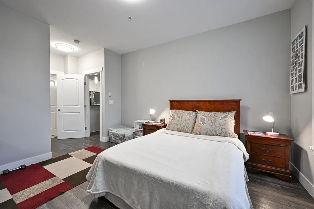 313 8183 121a Street