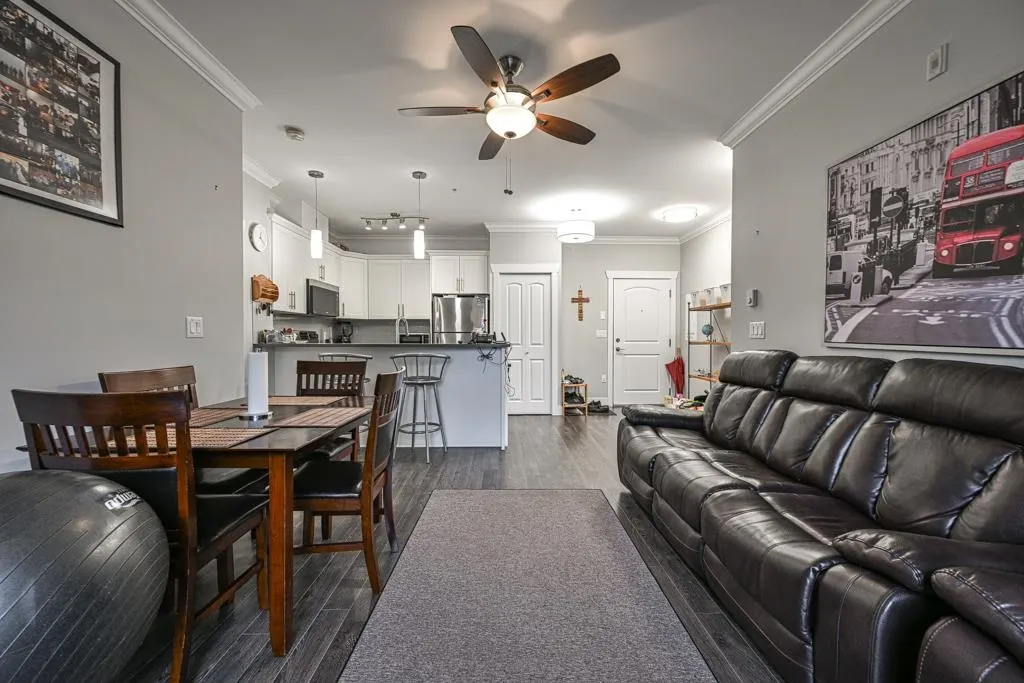 313 8183 121a Street