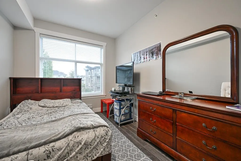 313 8183 121a Street