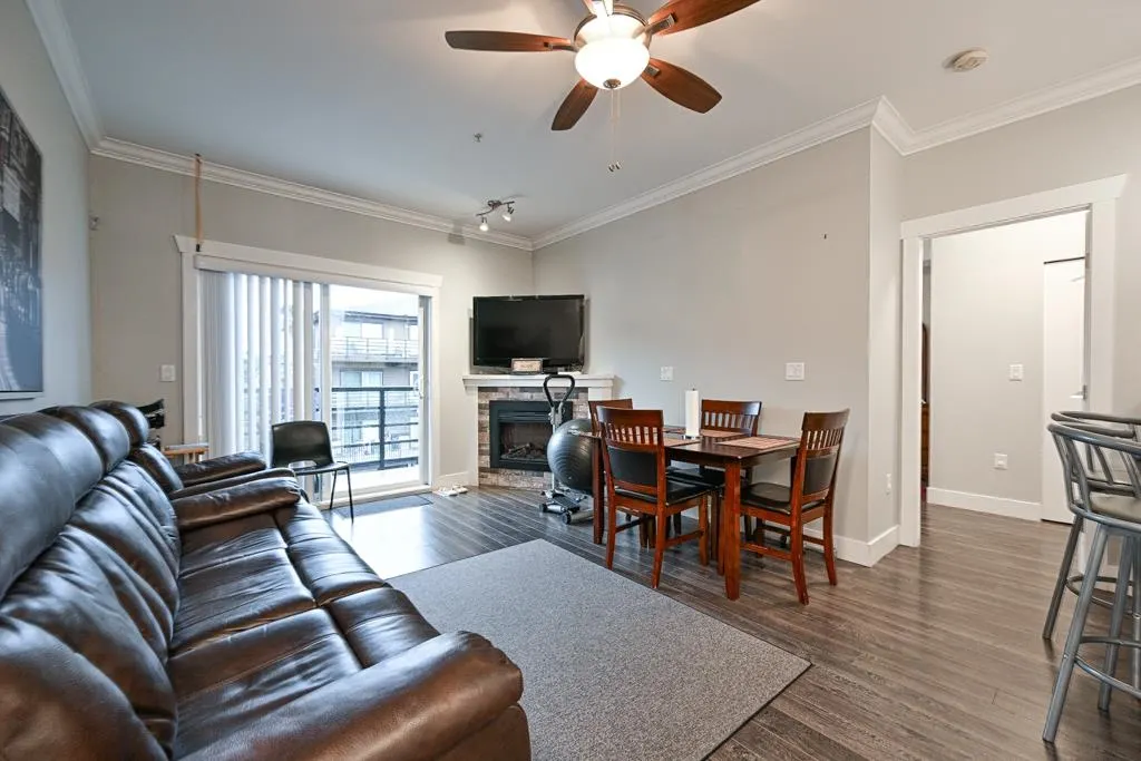 313 8183 121a Street