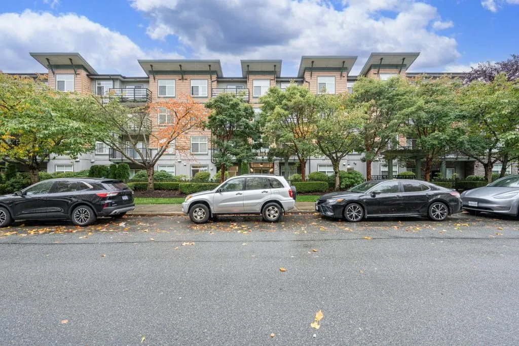 313 8183 121a Street