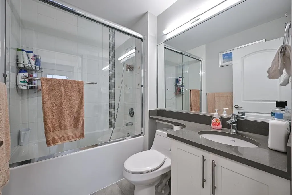 313 8183 121a Street