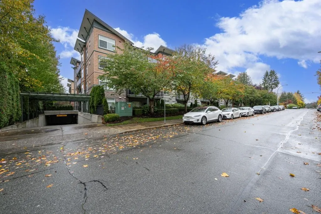 313 8183 121a Street