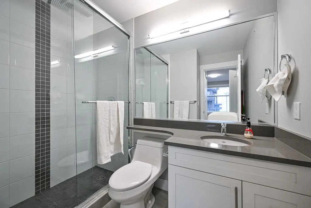 313 8183 121a Street