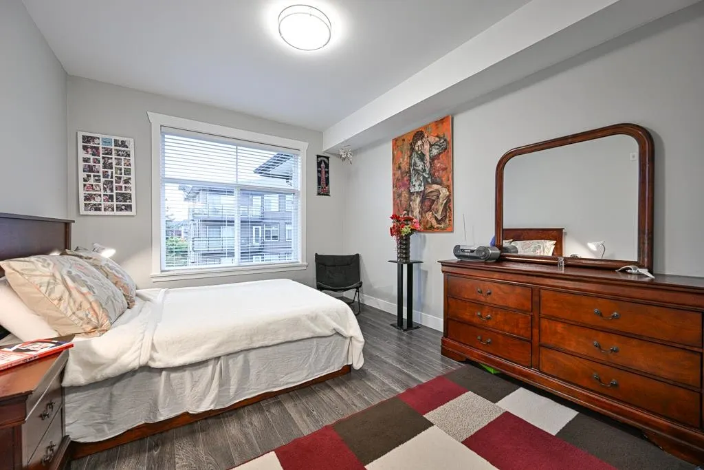 313 8183 121a Street