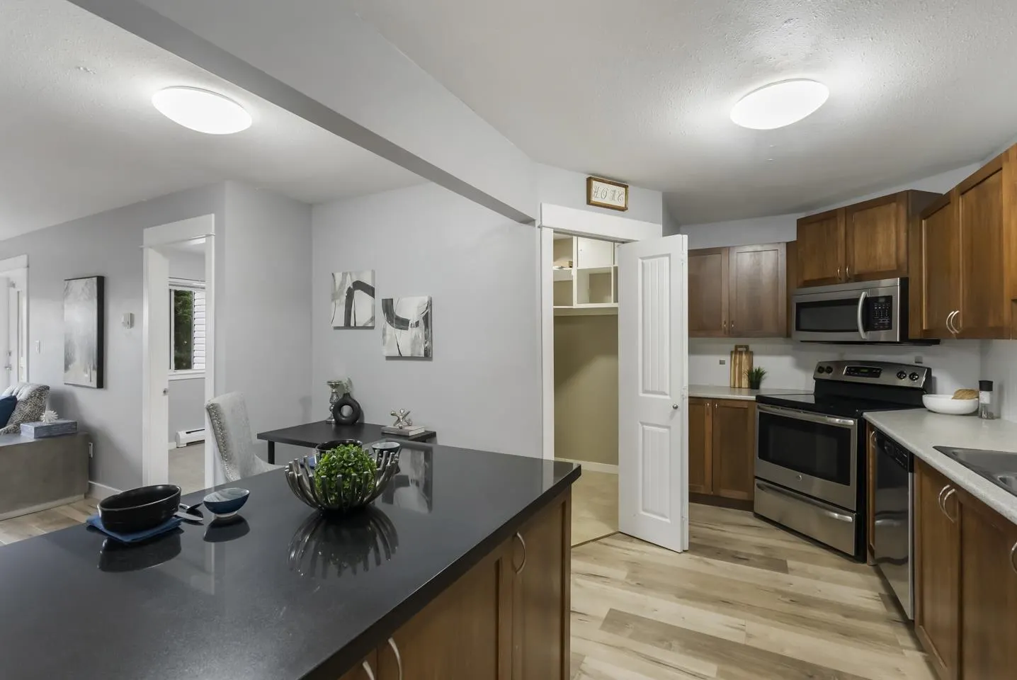 118 32725 George Ferguson Way