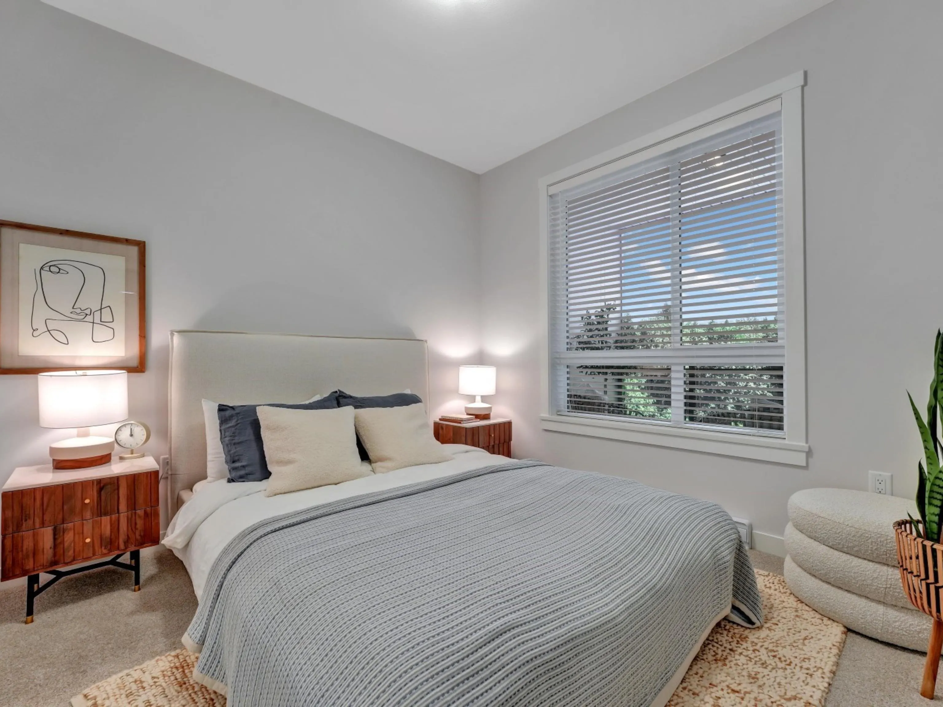 212 33919 George Ferguson Way