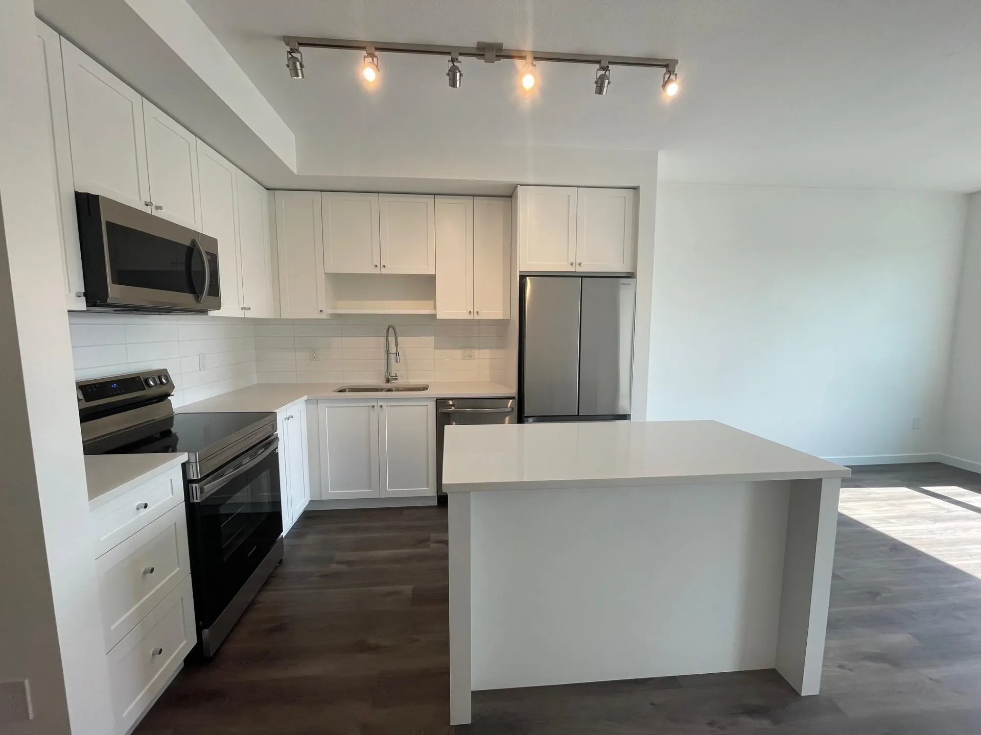 B114 16633 24 Avenue