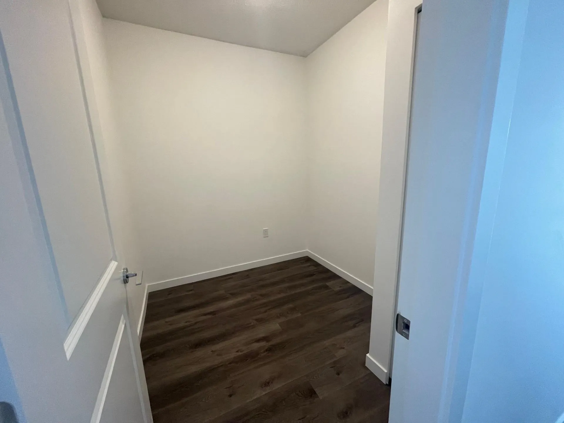 B114 16633 24 Avenue