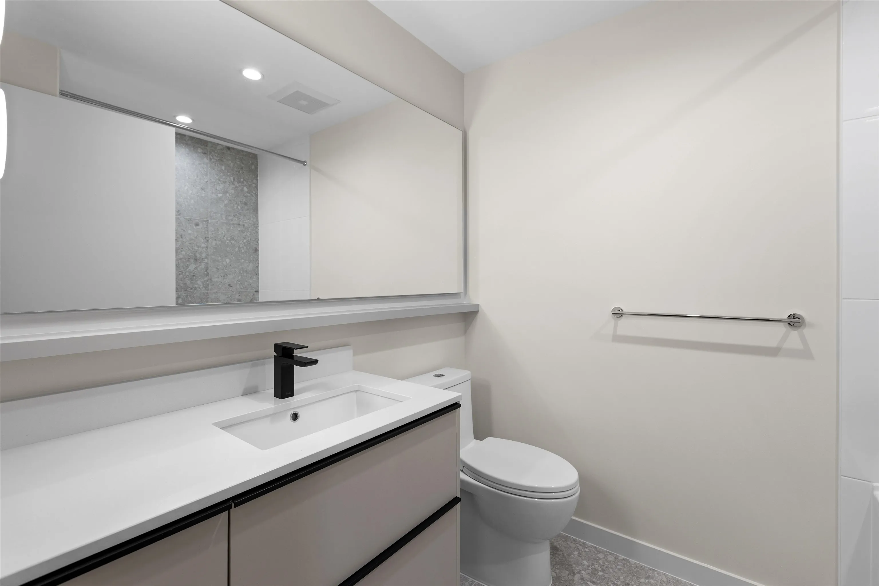 105 2015 St. Johns Street