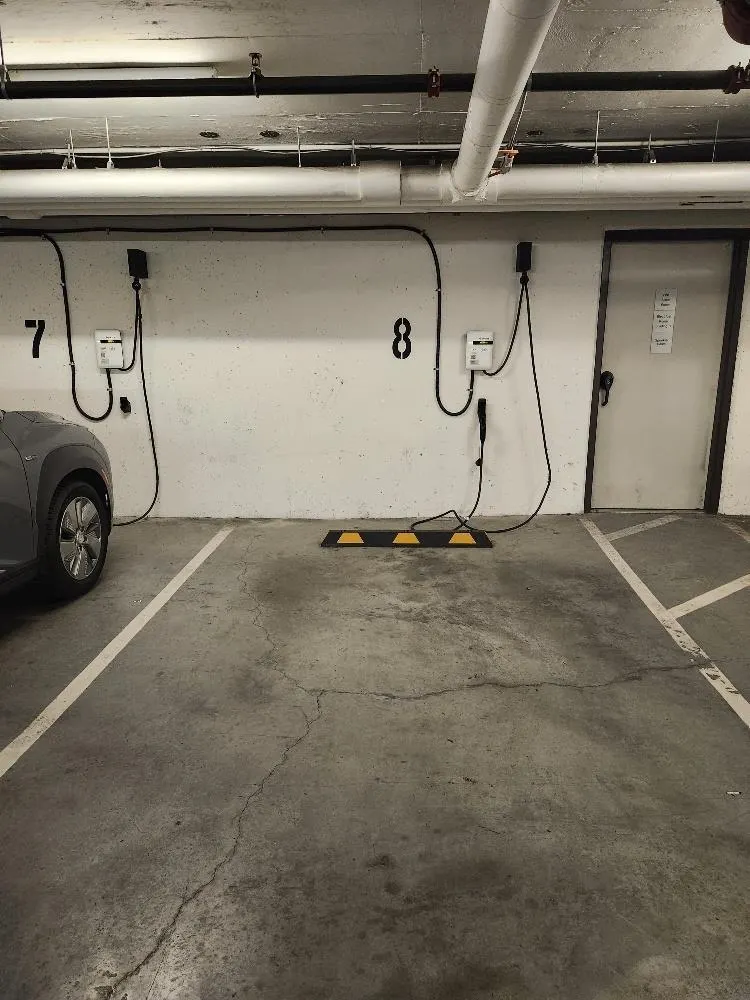 301 5788 Sidley Street