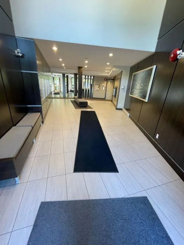 301 5788 Sidley Street