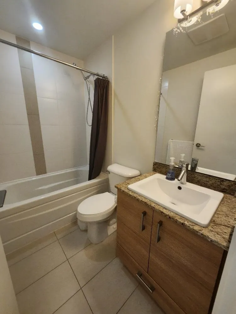 301 5788 Sidley Street