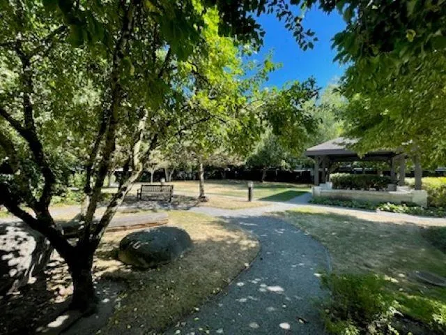 301 5788 Sidley Street