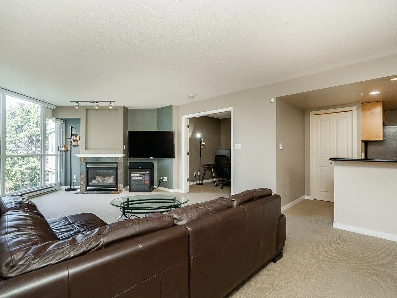 403 1425 W 6th Avenue