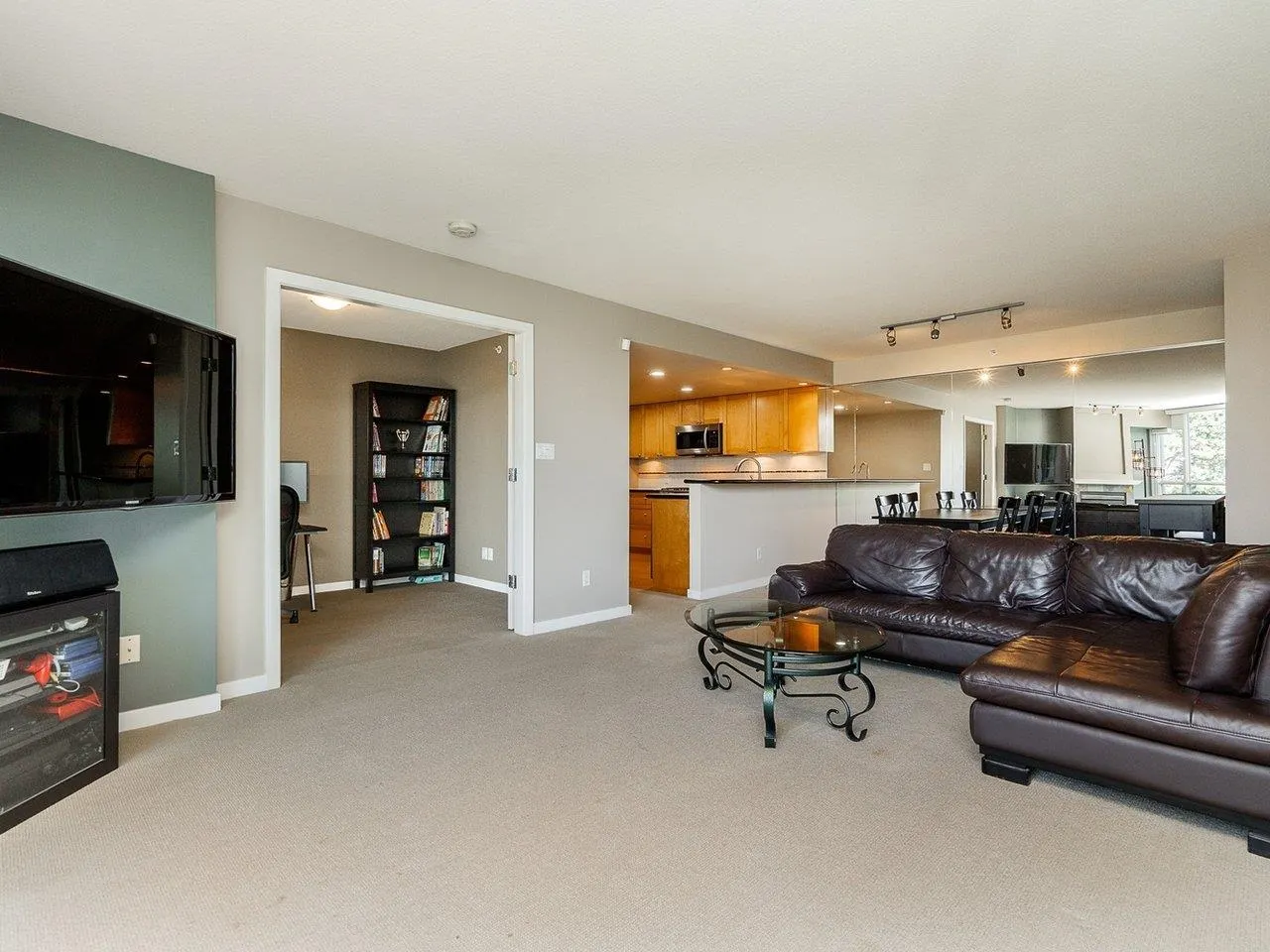 403 1425 W 6th Avenue