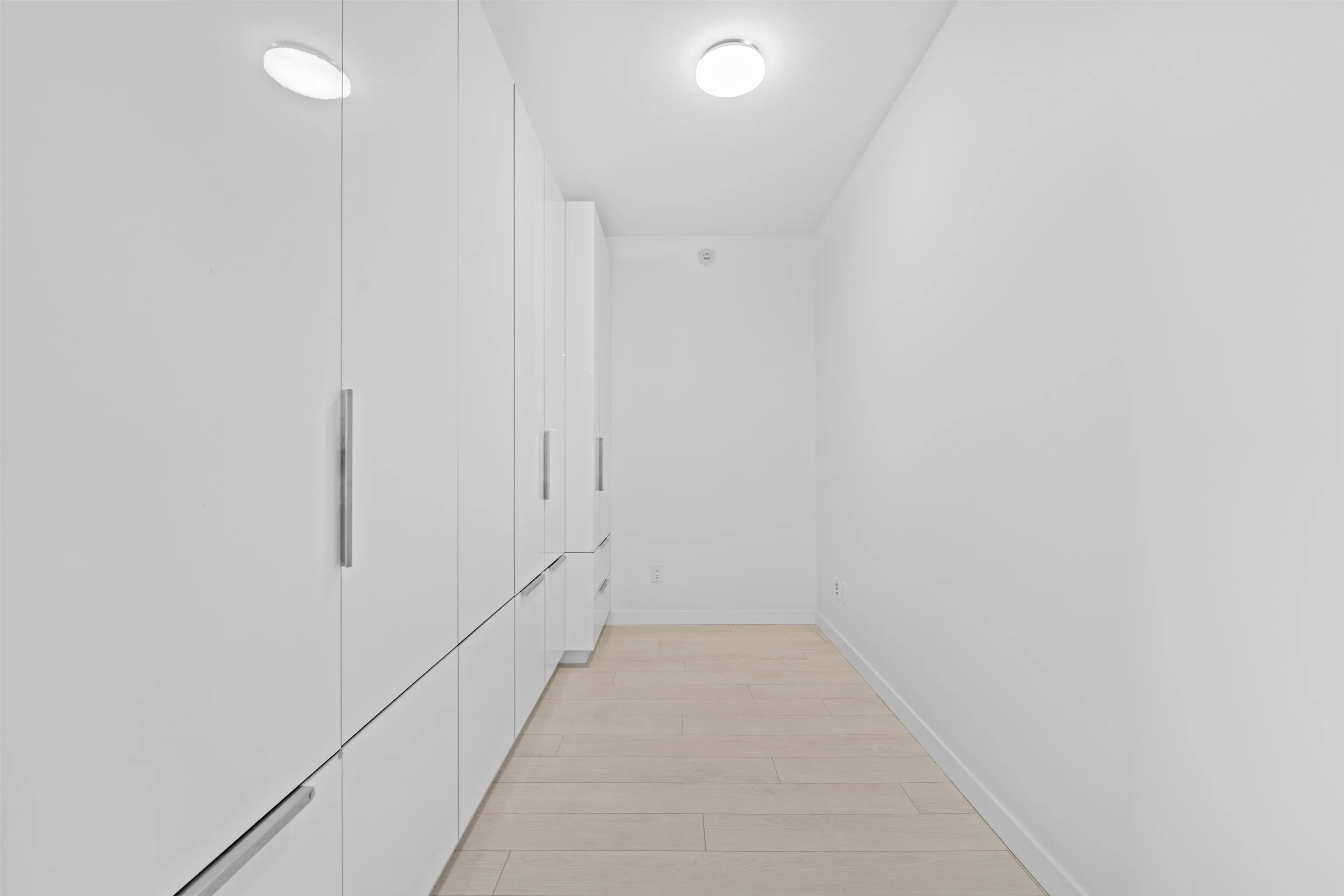 1812 285 E 10th Avenue