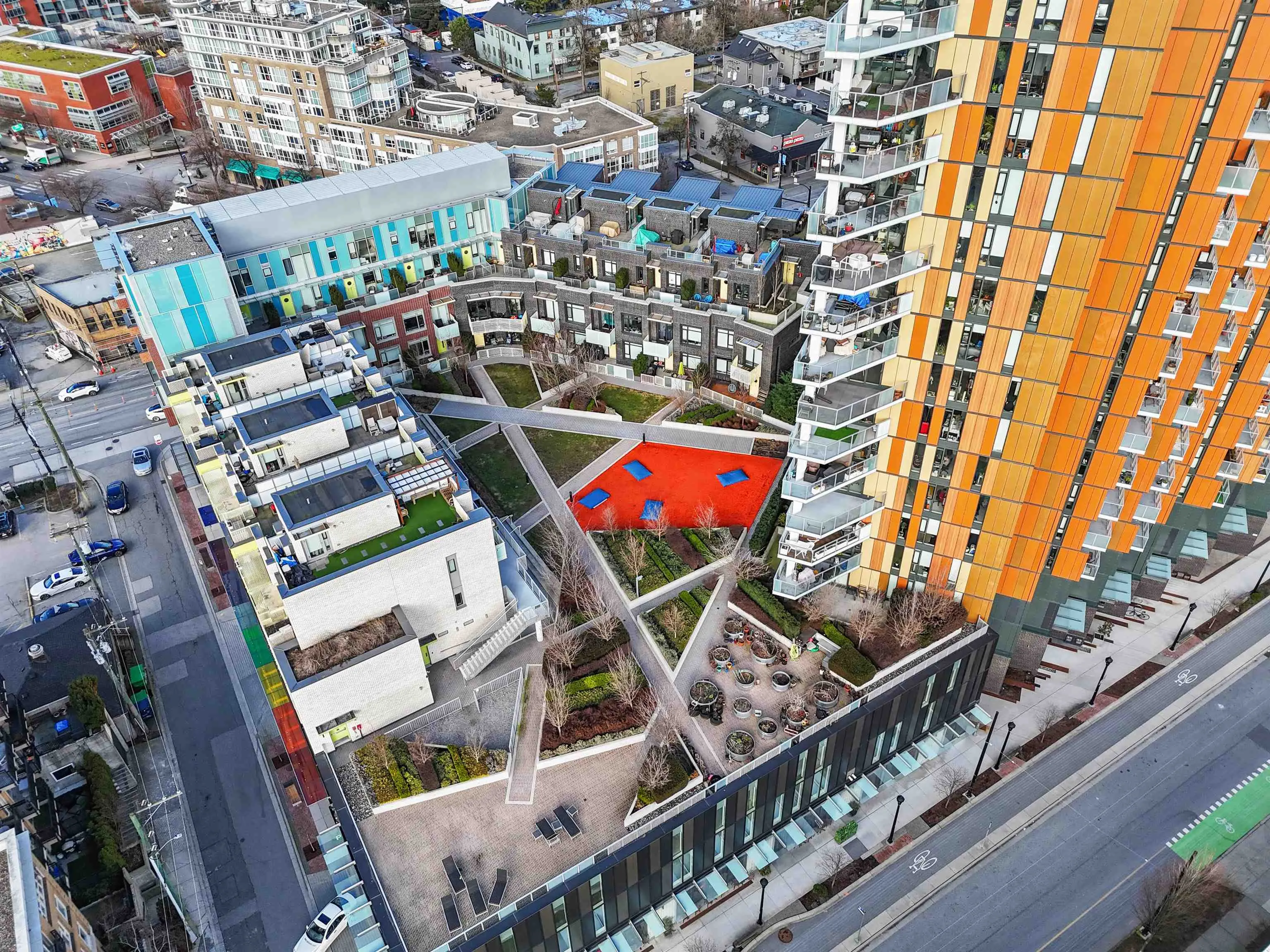 1812 285 E 10th Avenue