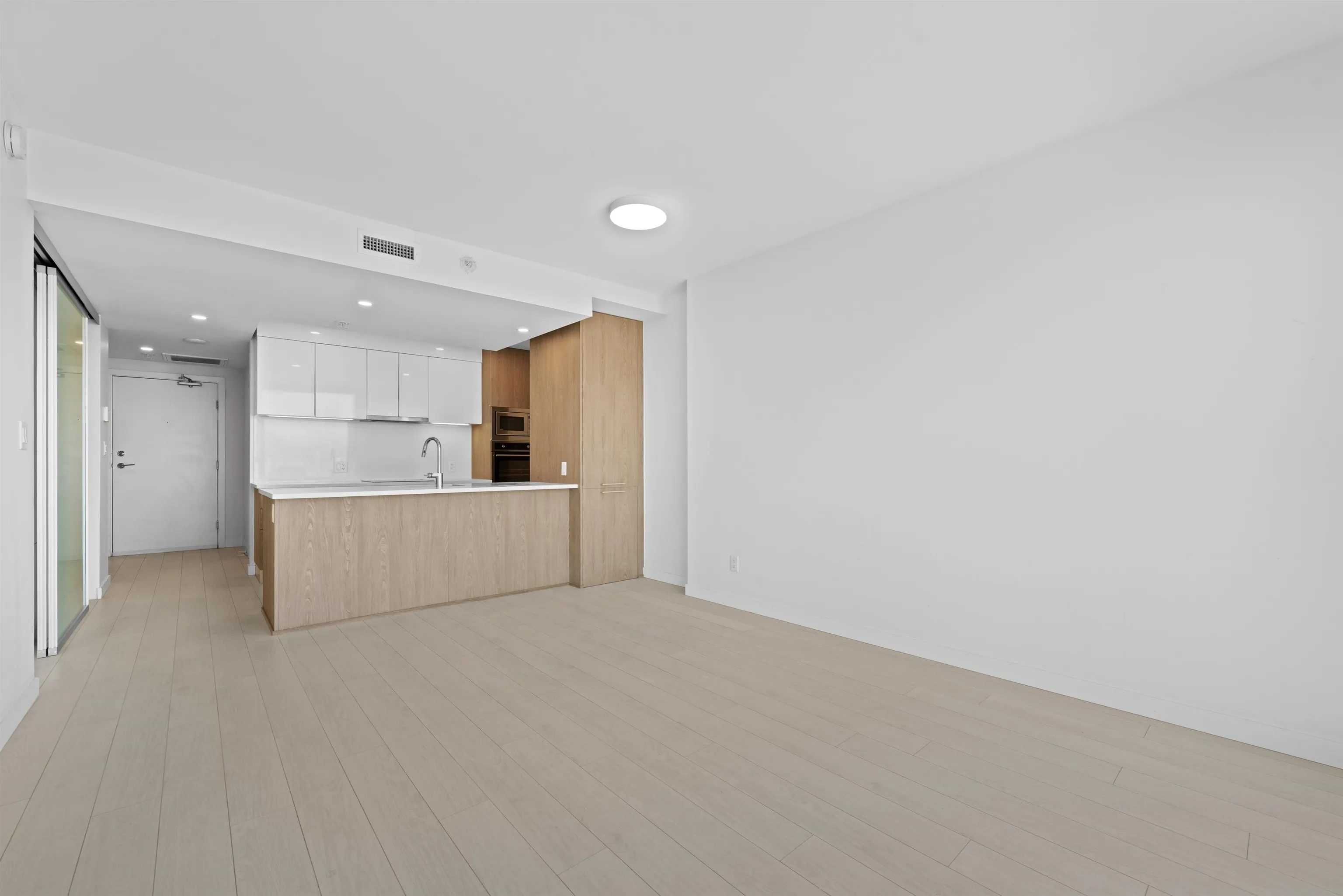 1812 285 E 10th Avenue