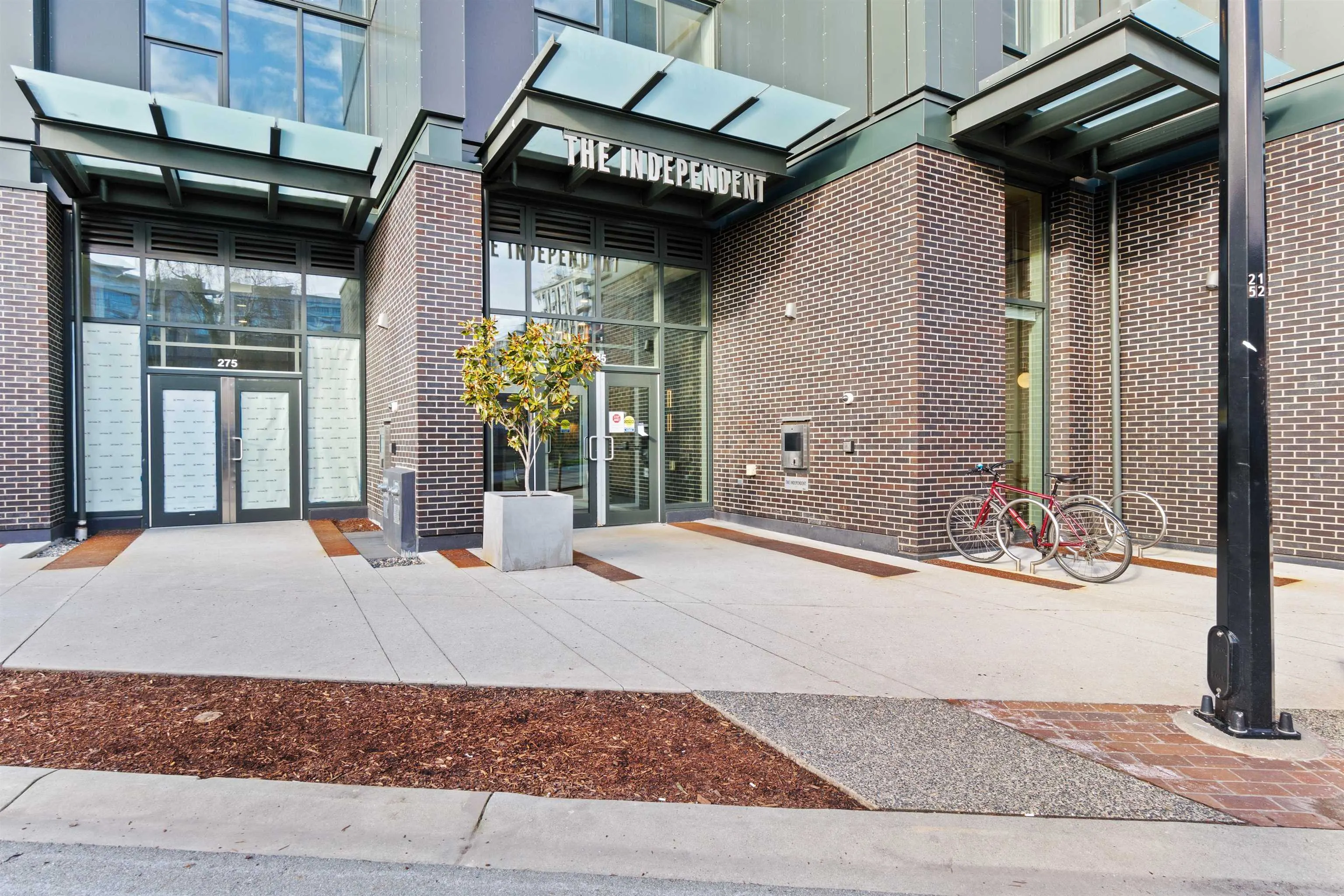 1812 285 E 10th Avenue