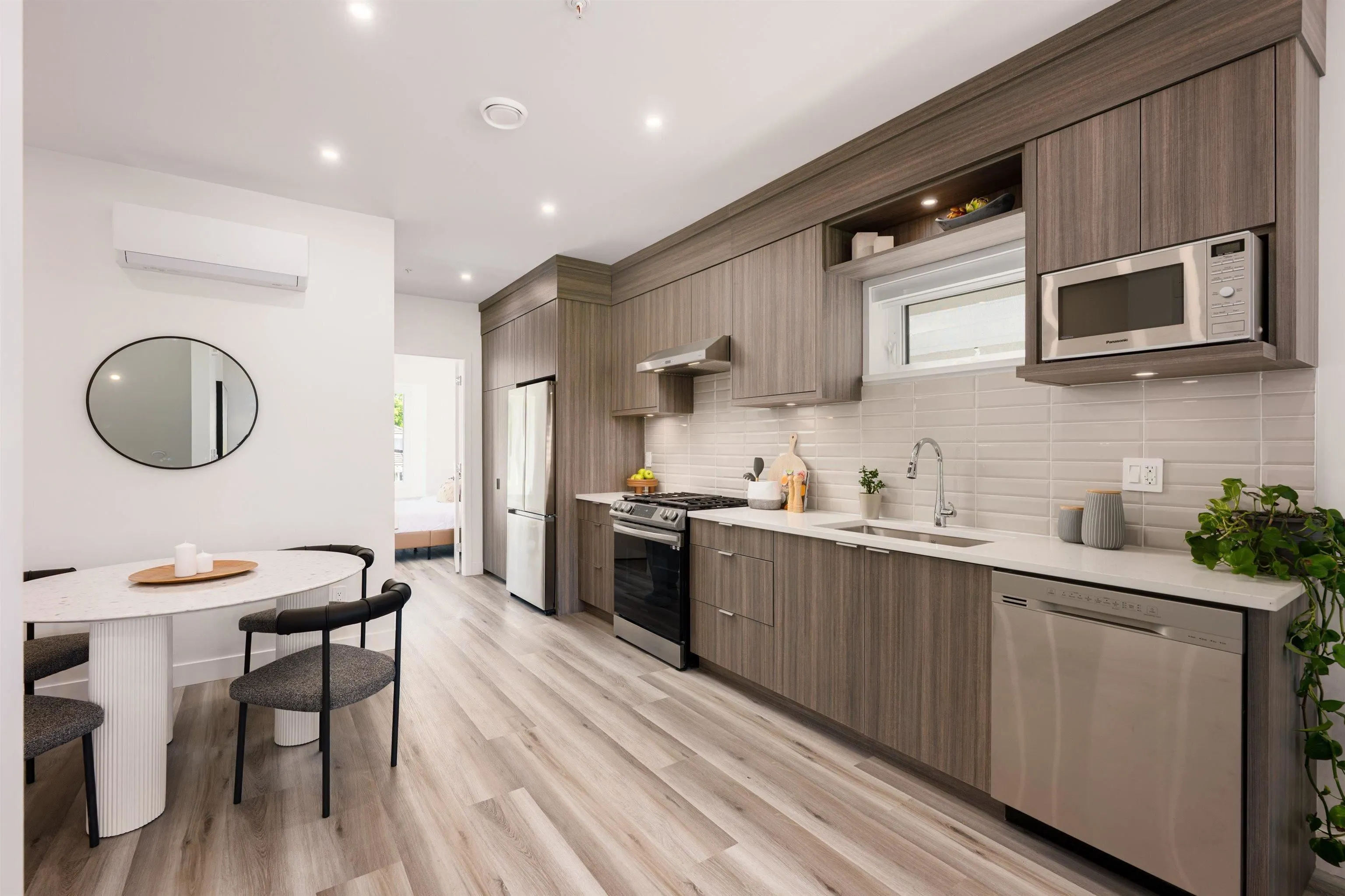 5102 Chambers Street