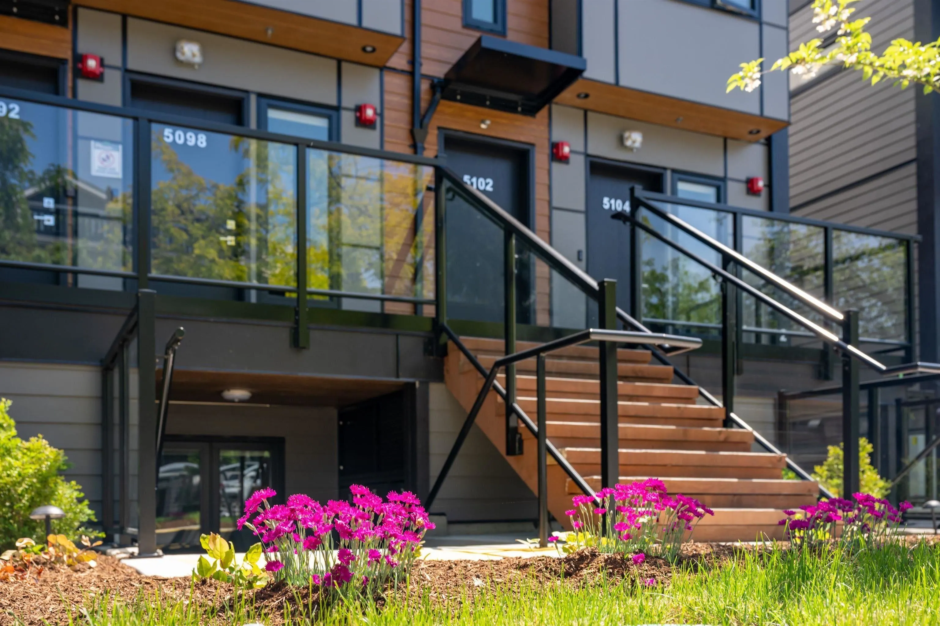 5102 Chambers Street