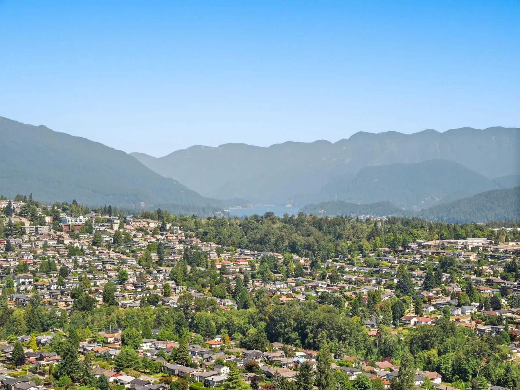 5306 4880 Lougheed Highway