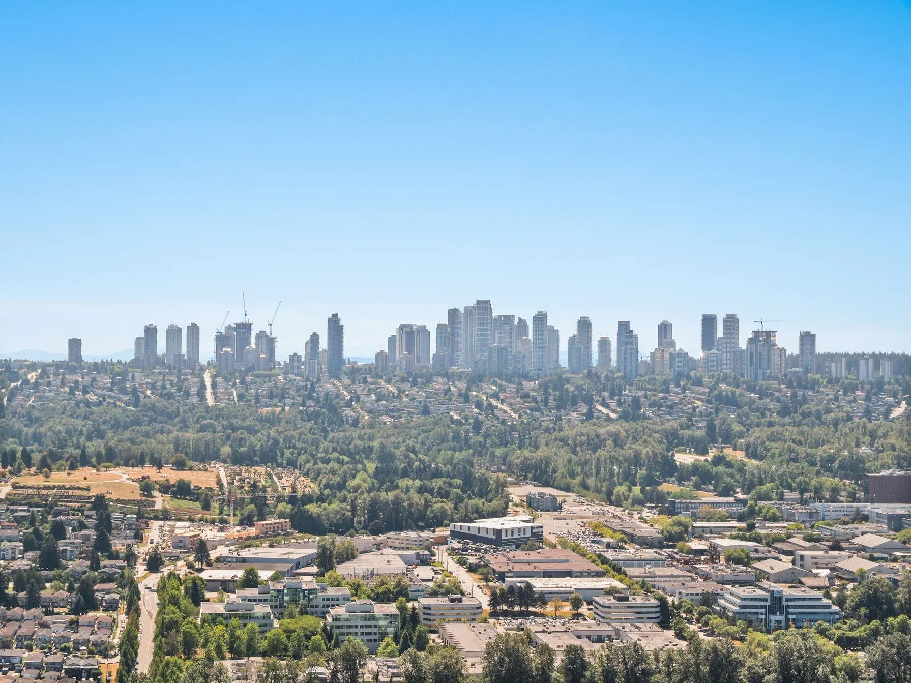 5306 4880 Lougheed Highway