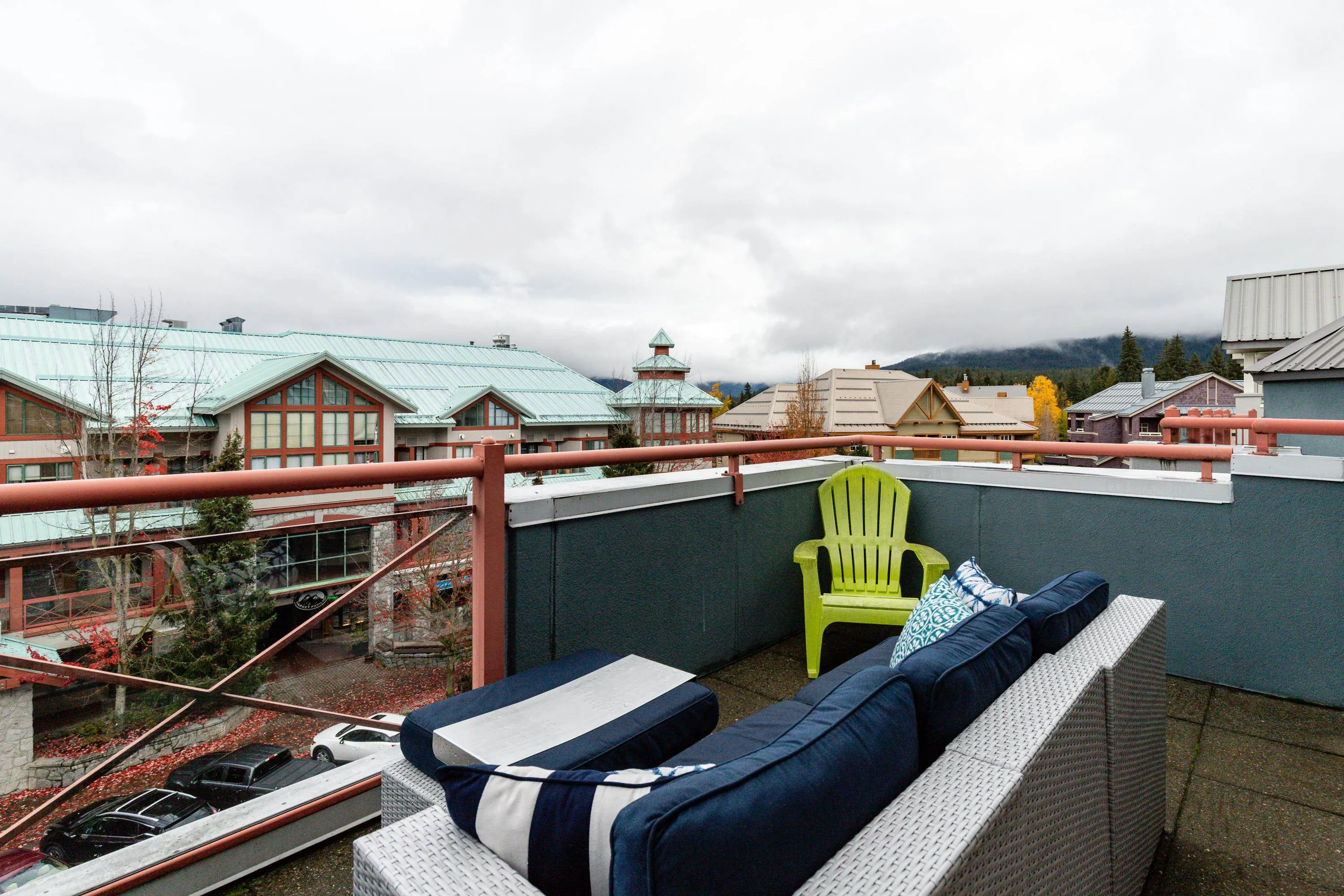 419 4369 Main Street