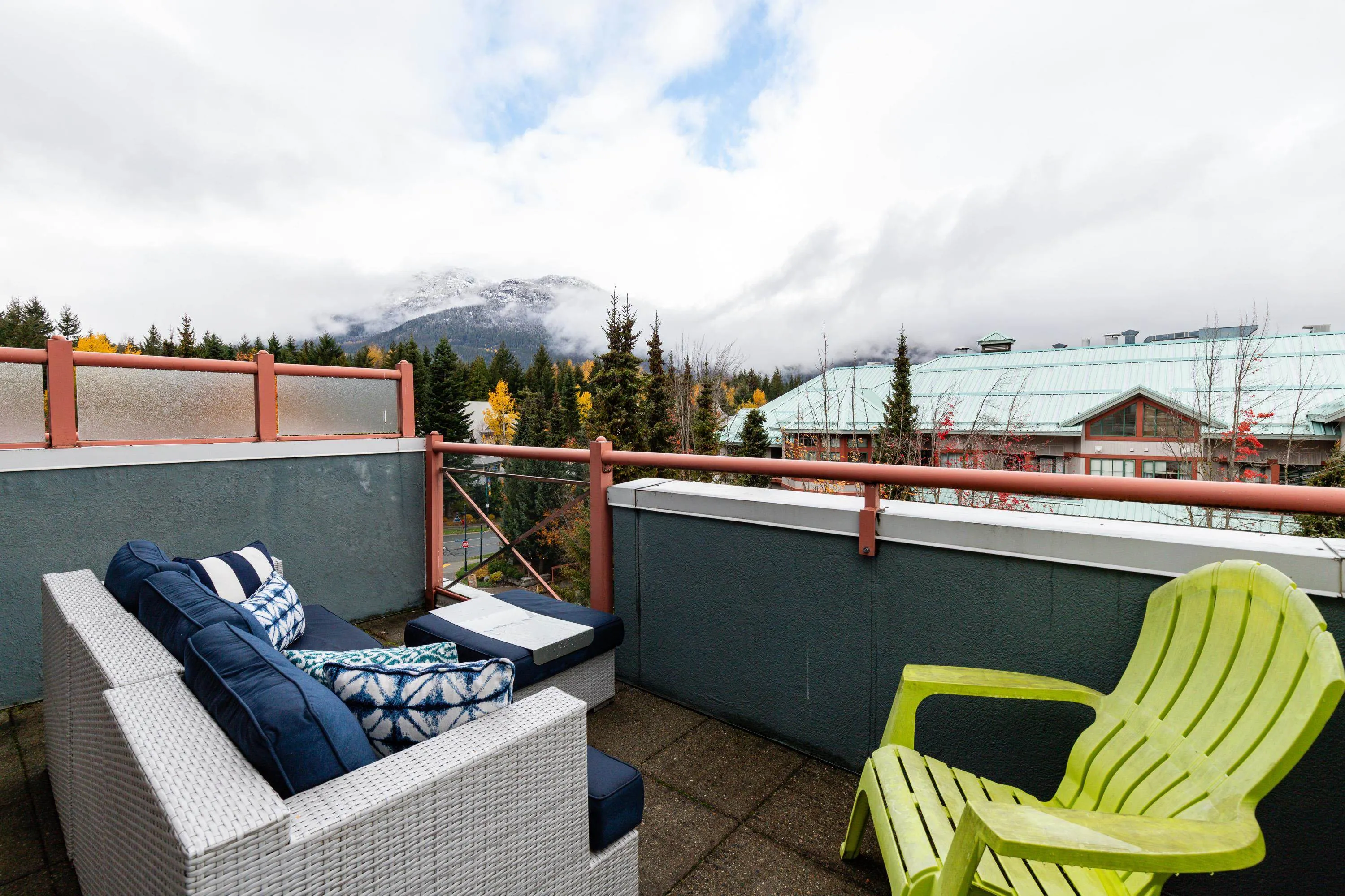 419 4369 Main Street