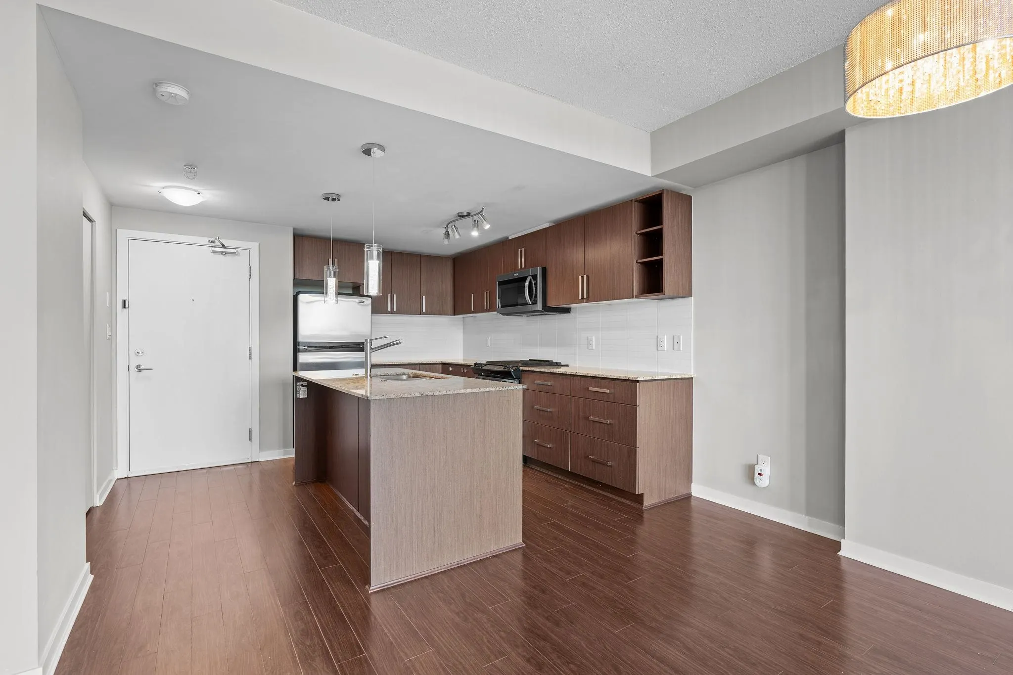 3606 9888 Cameron Street