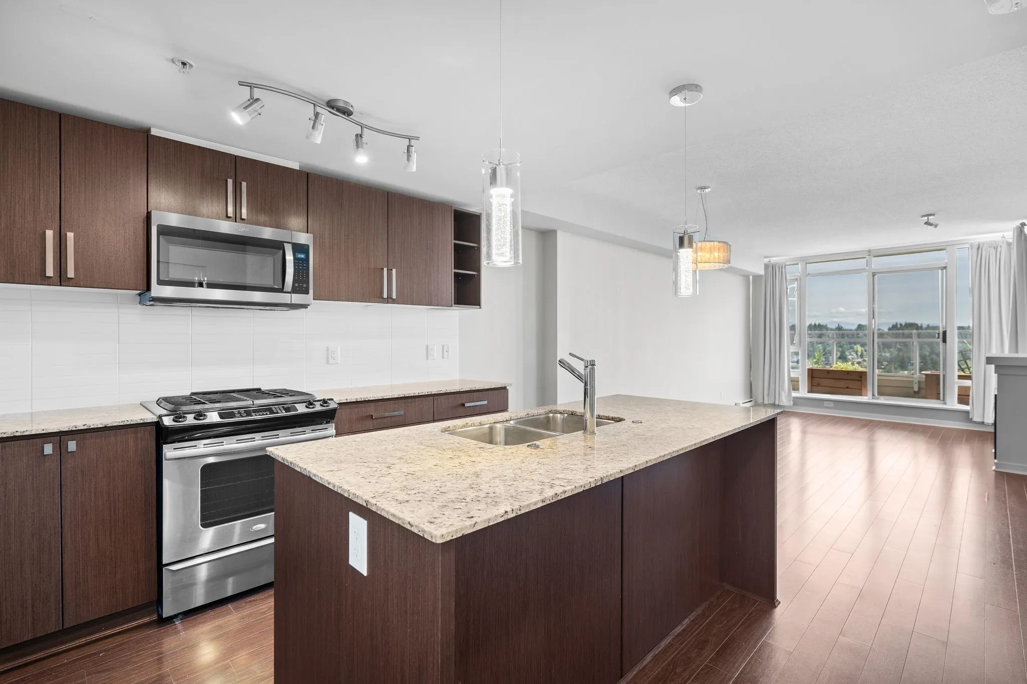 3606 9888 Cameron Street