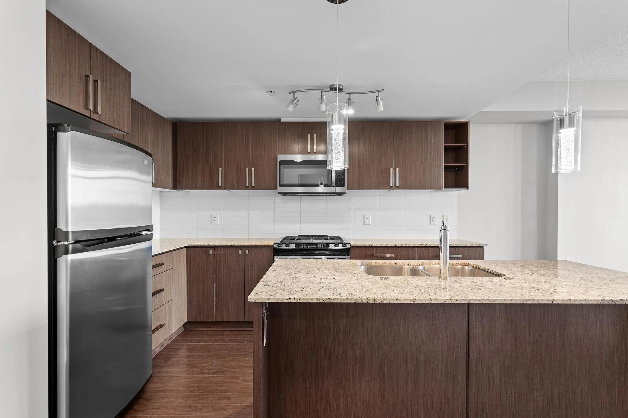 3606 9888 Cameron Street