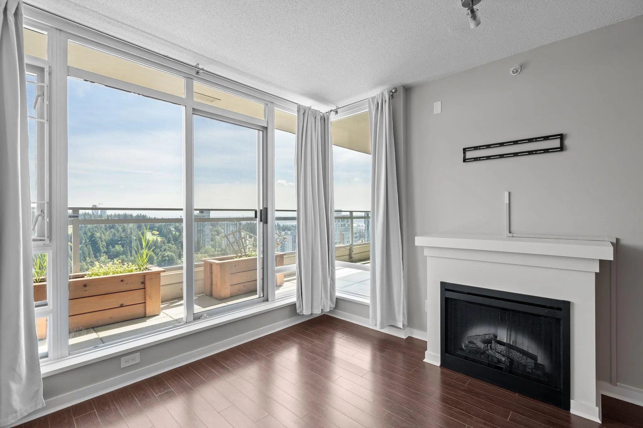 3606 9888 Cameron Street