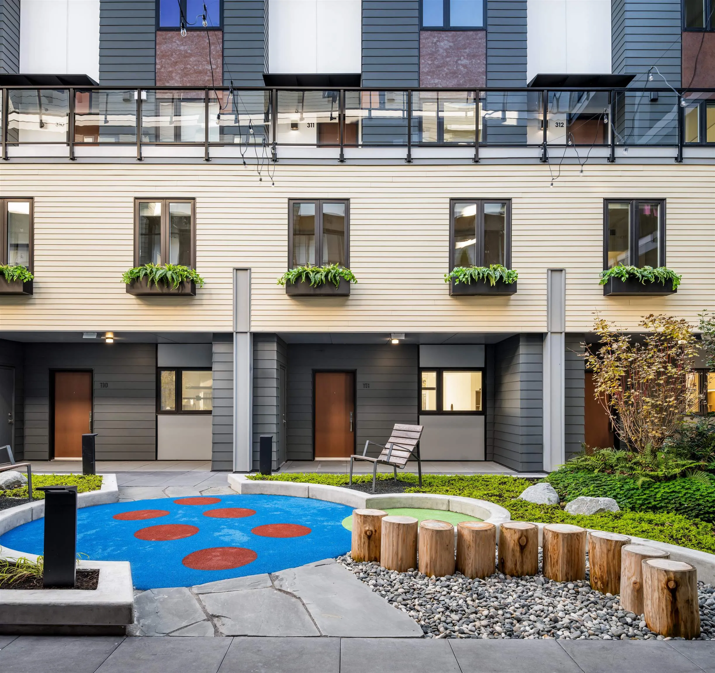 311 342 Mountain Highway